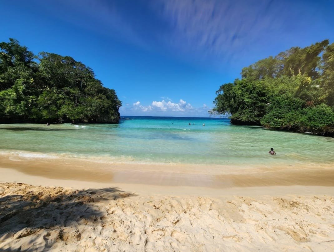 Frenchman's Cove & Blue Lagoon